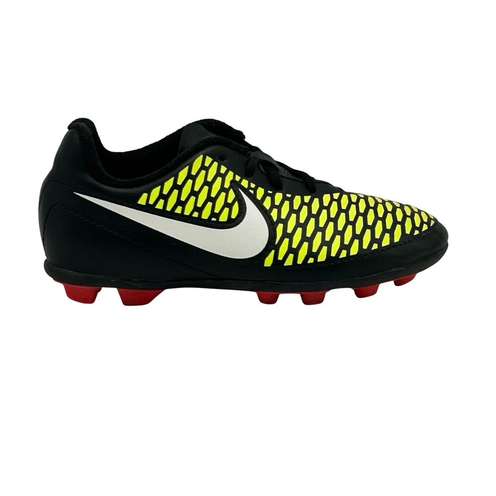 Nike Magista Ola Boys Size 12C Soccer Cleats